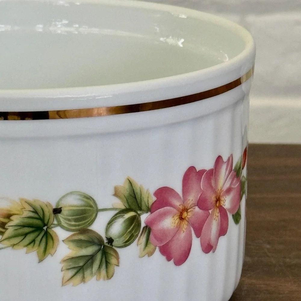 Royal Worcester Pershore Fine Oven Safe Souffle Botanical Floral 1978 England